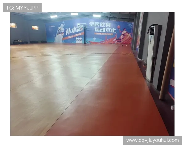 足球场铺设地胶的优缺点分析及其对比赛质量的影响